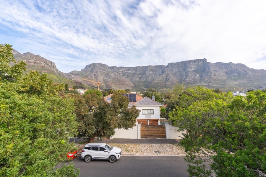 6 Bedroom Property for Sale in Vredehoek Western Cape